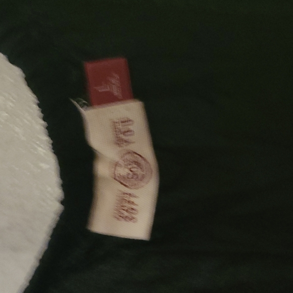 **NWOT** Black off the shoulder top -  Size L - Picture 4 of 4